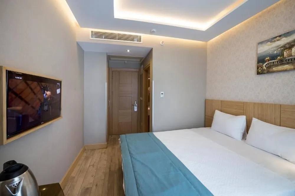 Standard Tek Büyük Yataklı Oda