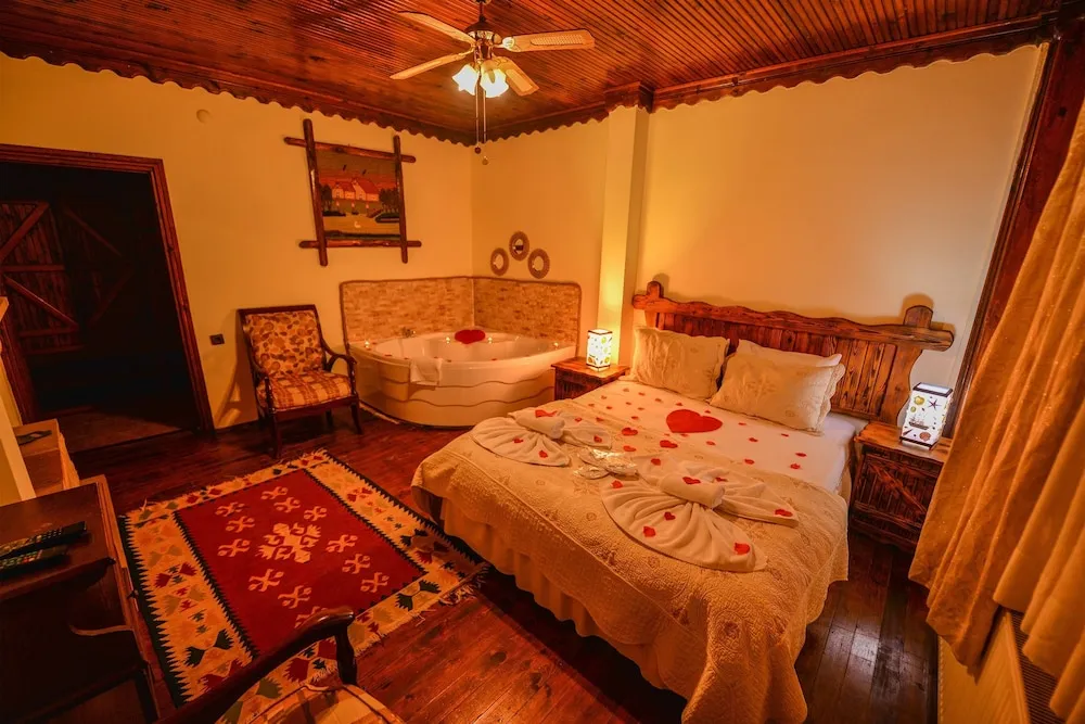 Deluxe Double Room with Spa Bath and Fireplace