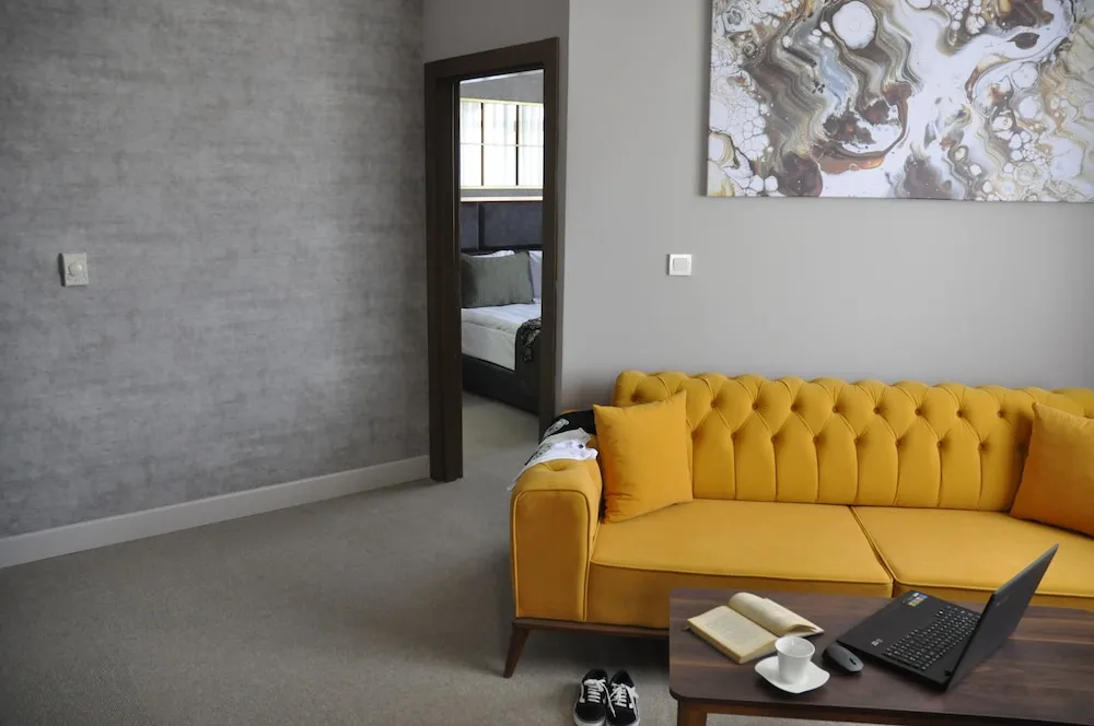 Corner Suite
