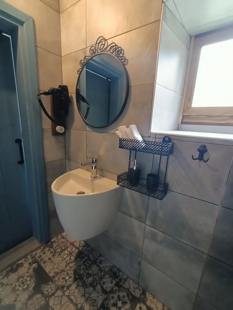 Comfort Üç Kişilik Oda, Birden Çok Yatak, Sigara İçilmez, Dağ Manzaralı