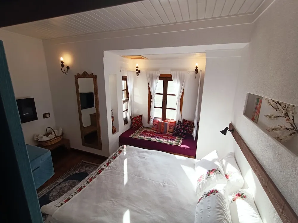 Comfort Üç Kişilik Oda, Birden Çok Yatak, Sigara İçilmez, Dağ Manzaralı