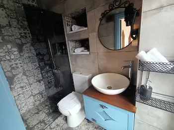 Puli Cafe & Stone Houses