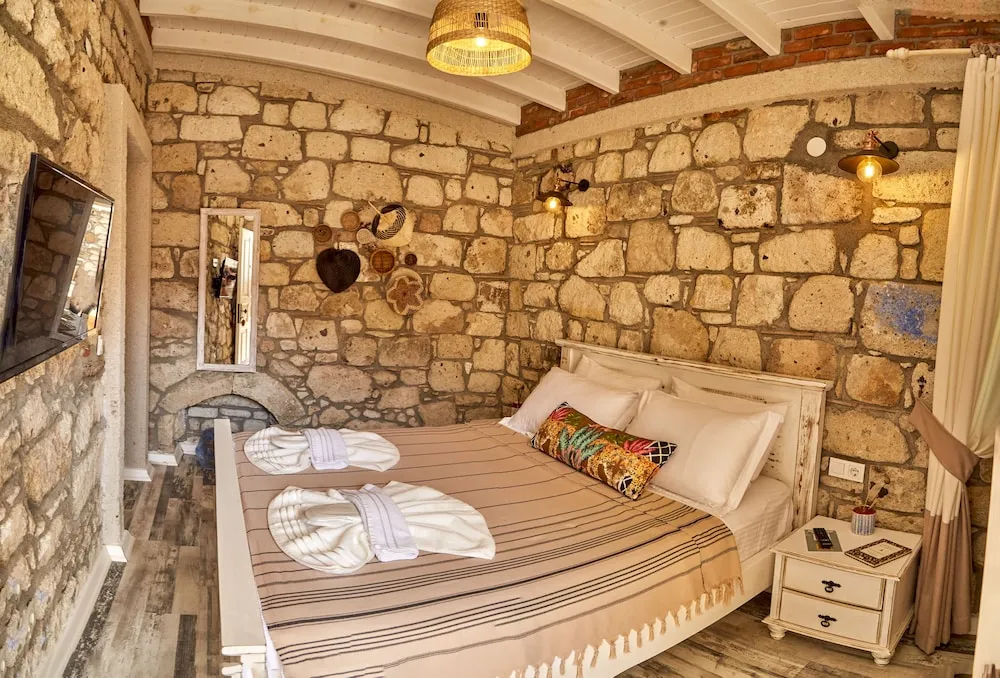 Standard Tek Büyük Yataklı Oda