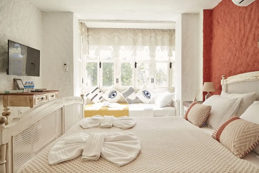 Deluxe Üç Kişilik Oda