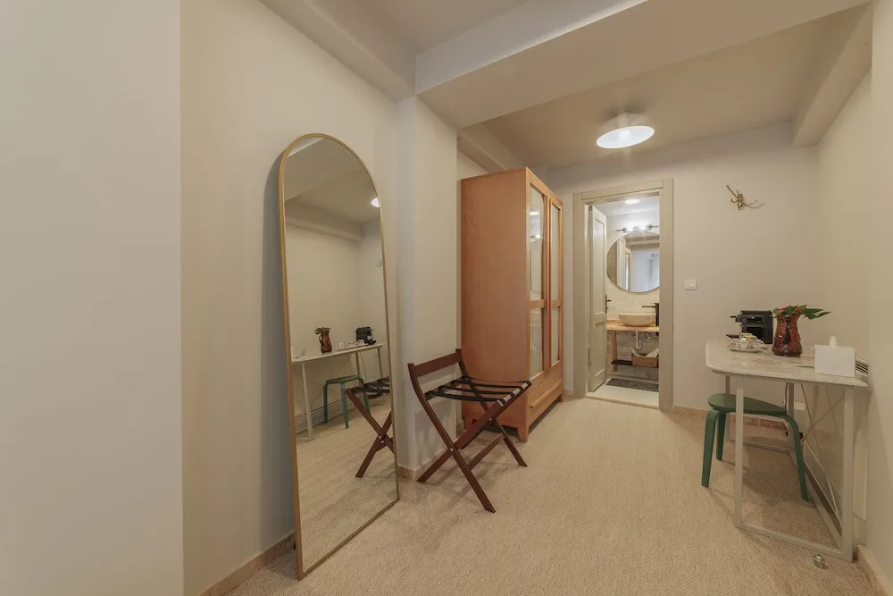 Standard Tek Büyük Yataklı Oda