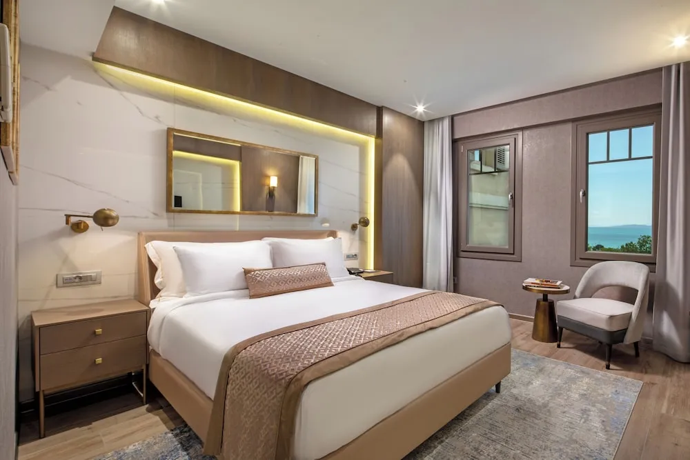 Deluxe Sea View Room