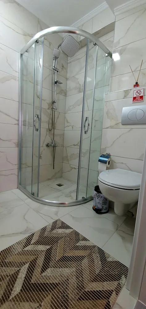 Grand Oda, 1 Büyük (Queen) Boy Yatak, Sigara İçilmez, Şehir Manzaralı