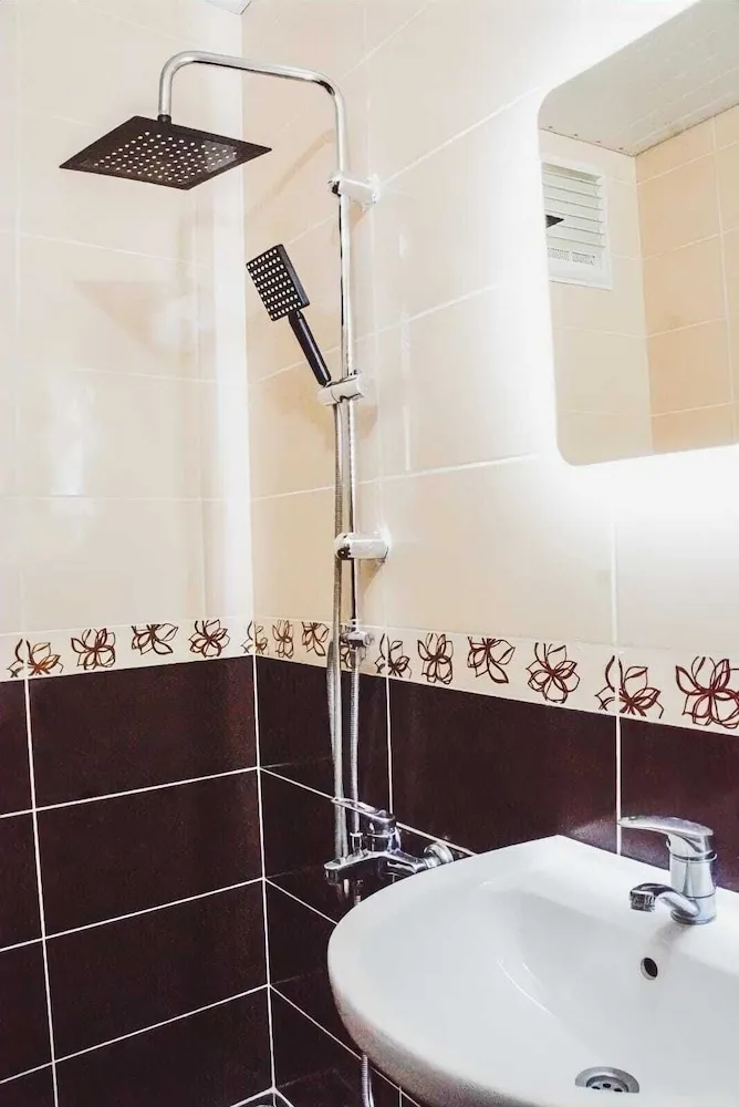 City Tek Büyük Yataklı Oda