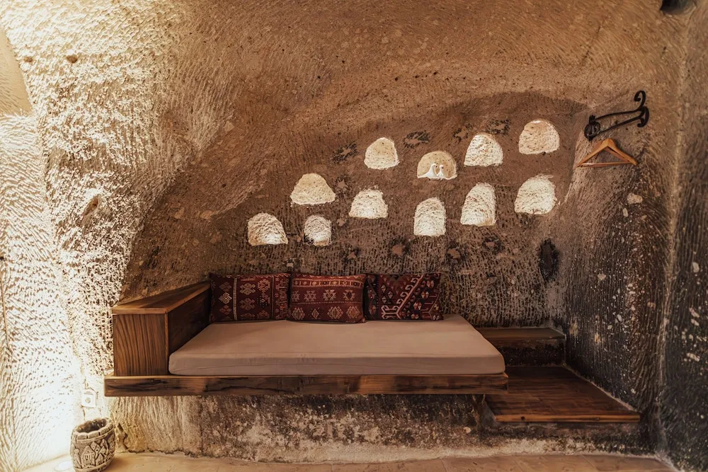 Special Cave Pool Suite