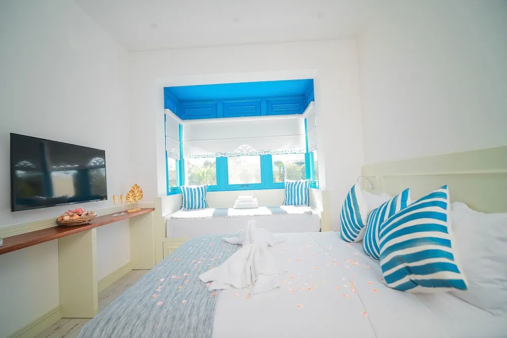 Traditional Tek Büyük Yataklı Oda