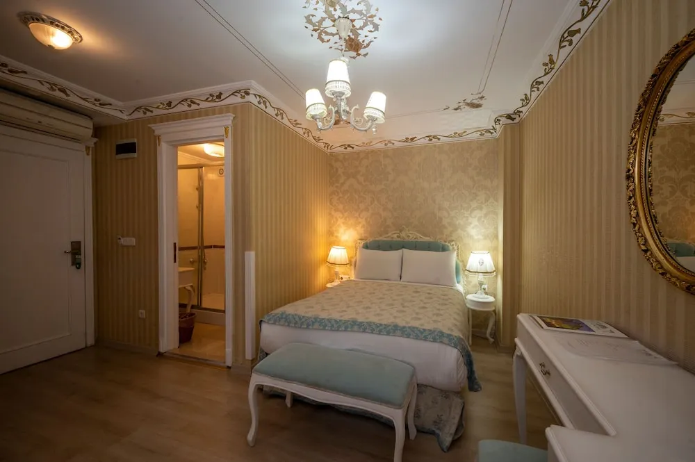 Superior Tek Büyük veya İki Ayrı Yataklı Oda