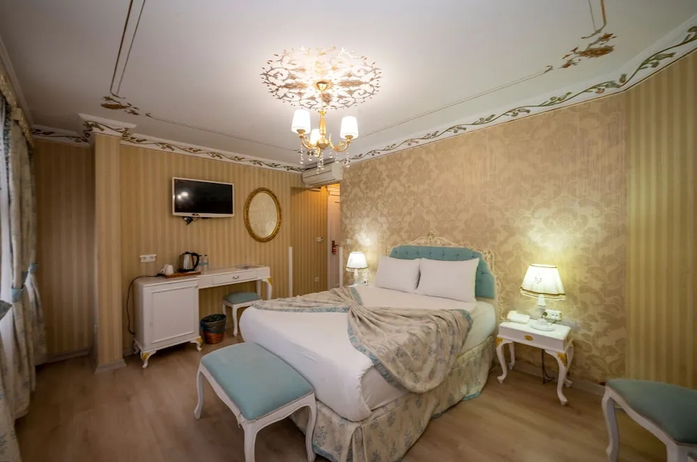 Superior Tek Büyük veya İki Ayrı Yataklı Oda