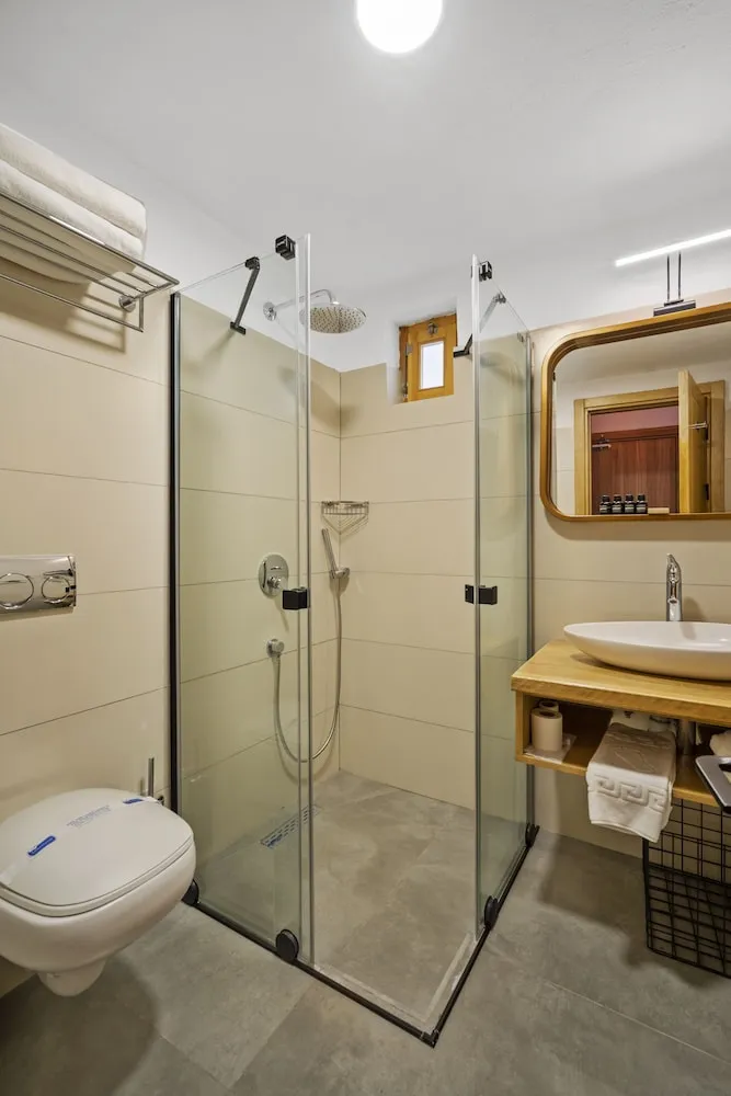 Premium Oda, Sigara İçilmez, Bahçe Manzaralı