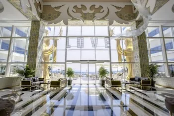 Azura Deluxe Resort & Spa