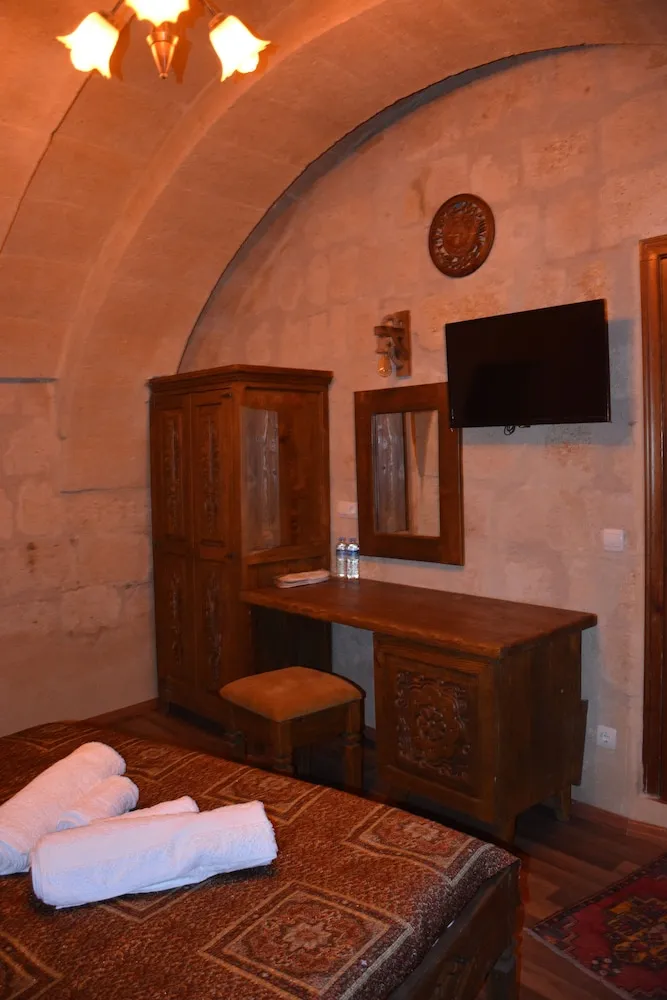 Honeymoon Tek Büyük Yataklı Oda