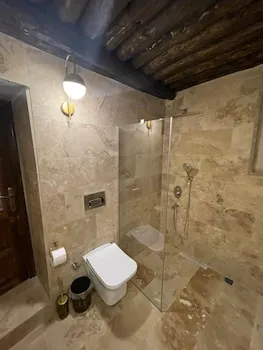 Bella Vista Stone House