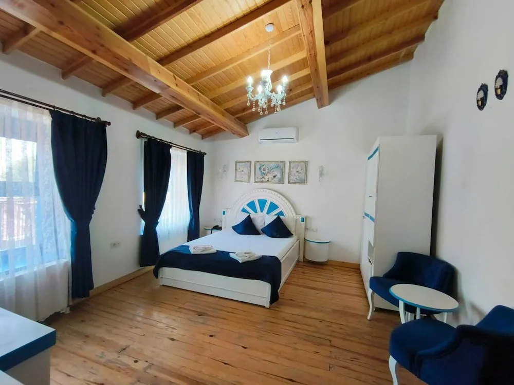 Comfort Tek Büyük Yataklı Oda