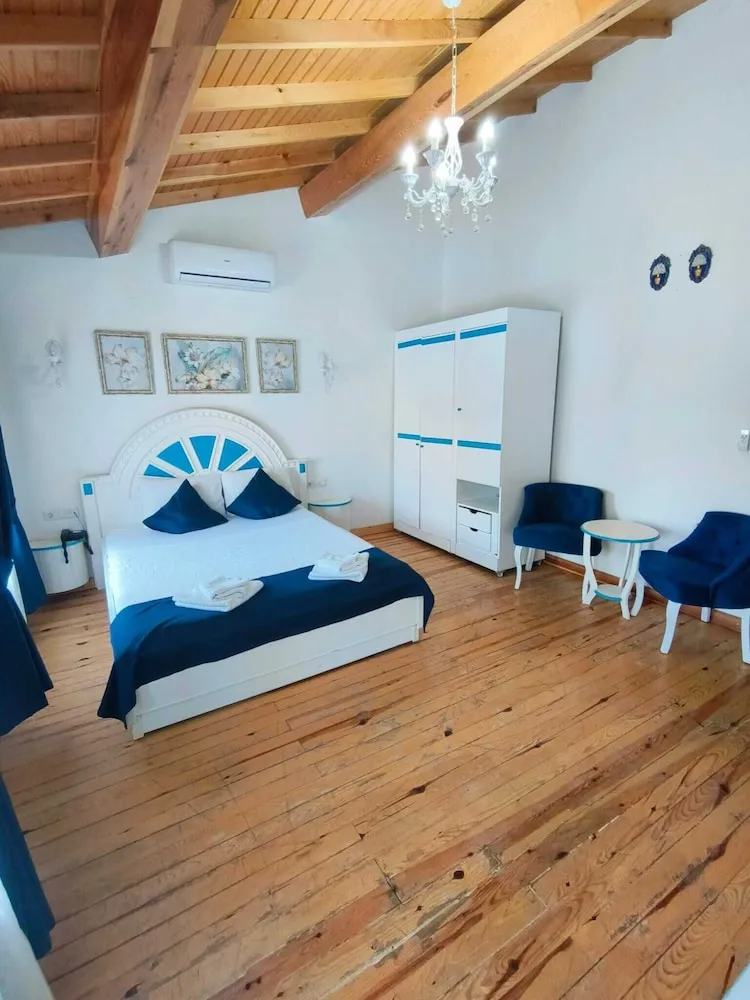 Comfort Tek Büyük Yataklı Oda