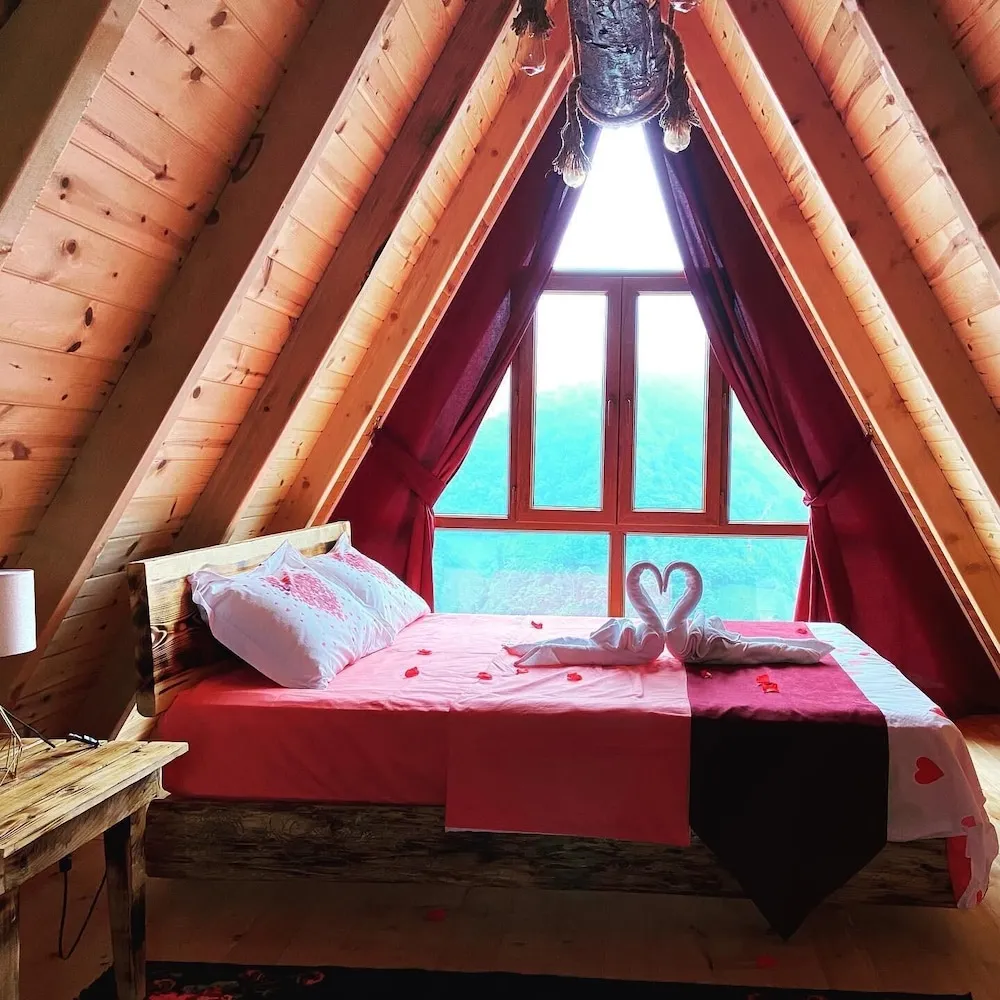 Business Tek Büyük Yataklı Oda