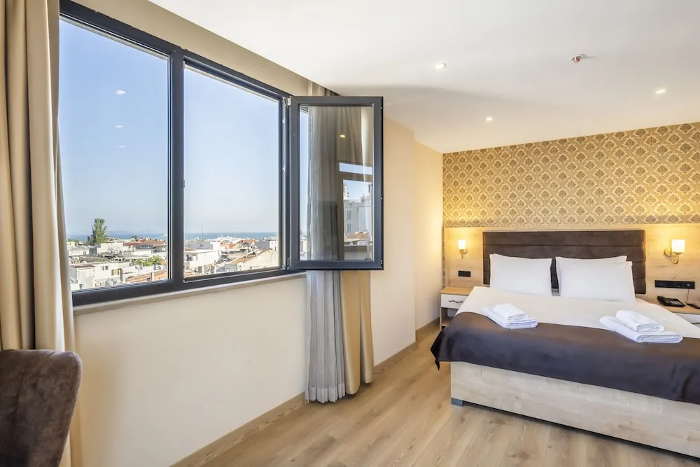 Deluxe Stüdyo Süit