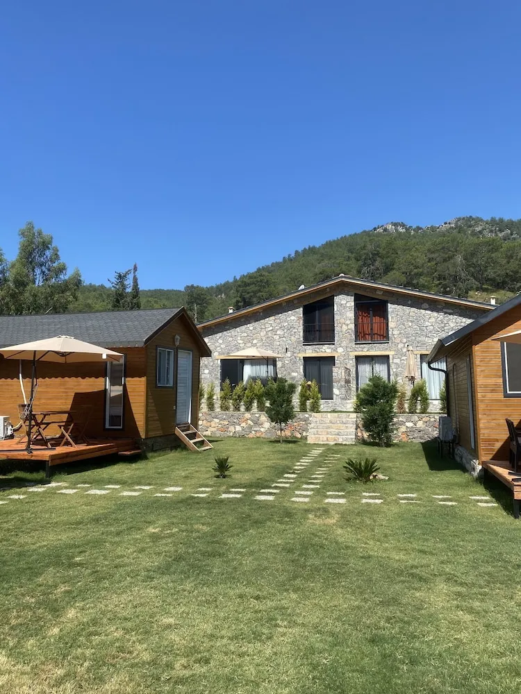 Kovan Bungalow & Camping