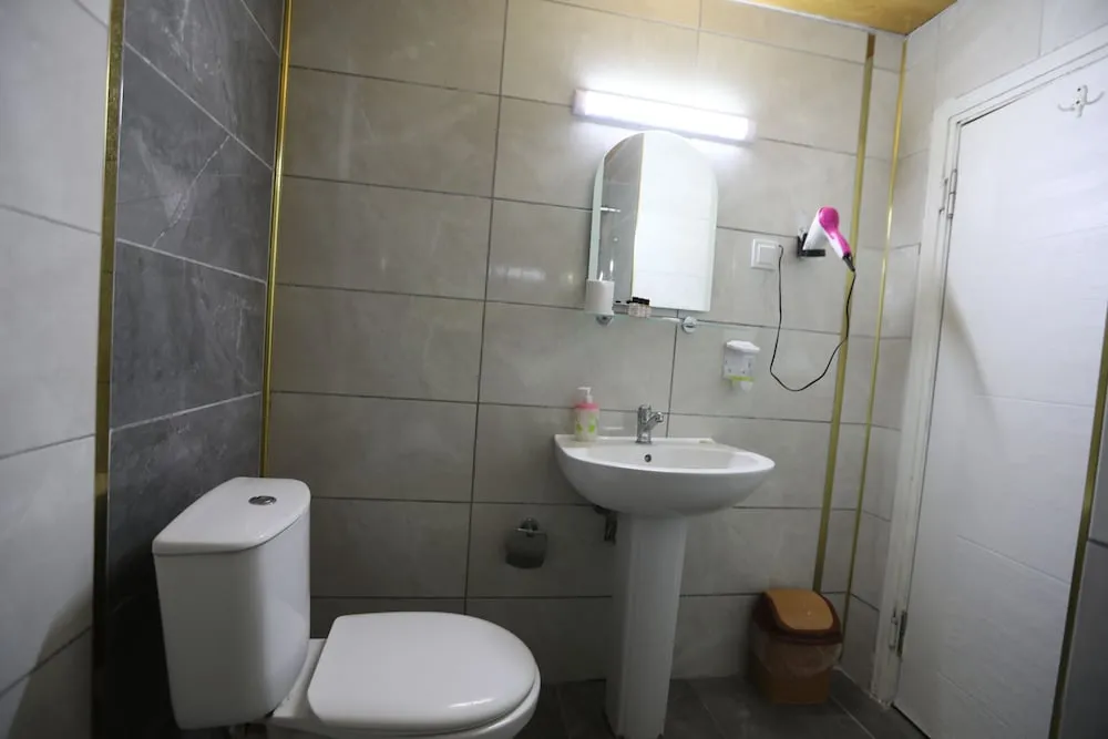 Standard Tek Büyük veya İki Ayrı Yataklı Oda