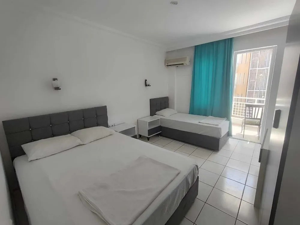 Standard Üç Kişilik Oda, Şehir Manzaralı