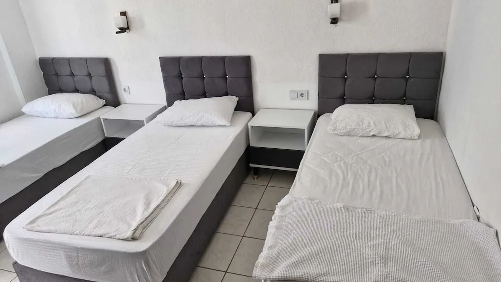 Standard Üç Kişilik Oda, Şehir Manzaralı