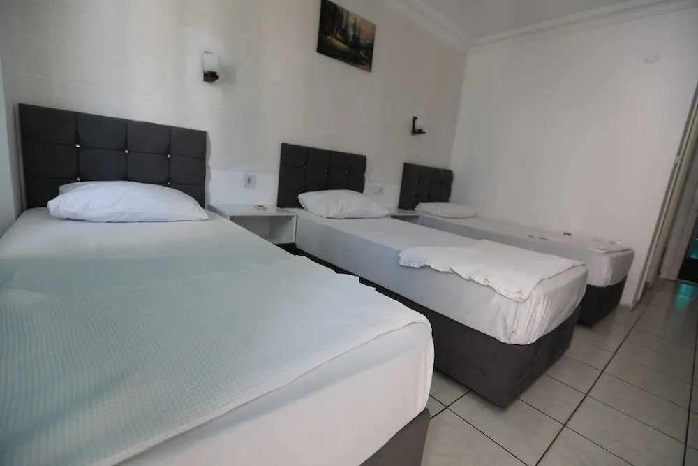 Standard Üç Kişilik Oda, Şehir Manzaralı
