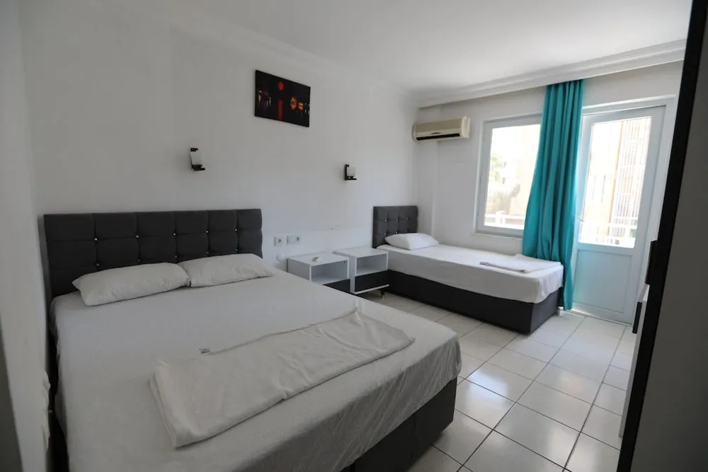 Standard Üç Kişilik Oda, Şehir Manzaralı