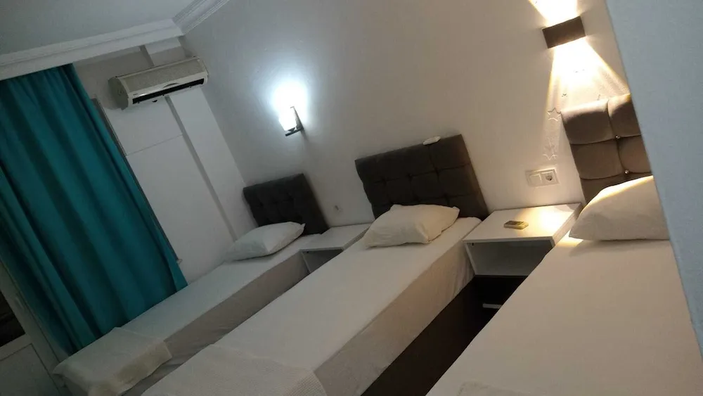 Standard Üç Kişilik Oda, Şehir Manzaralı