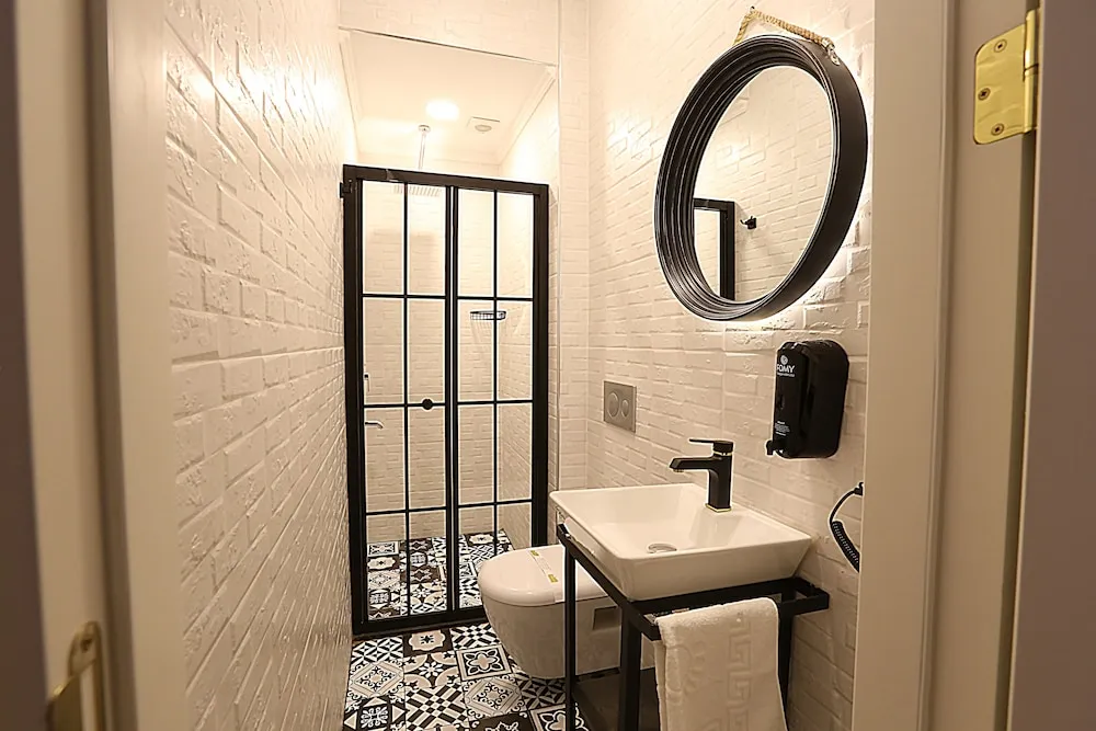 Standard Tek Büyük Yataklı Oda