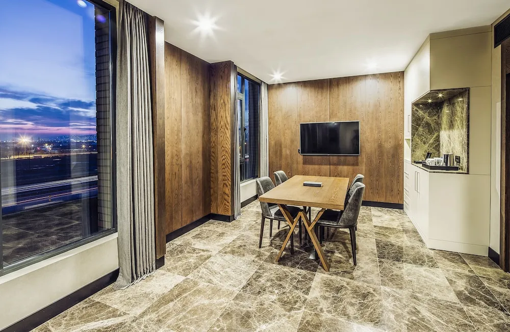 Presidental Suite King Mountain