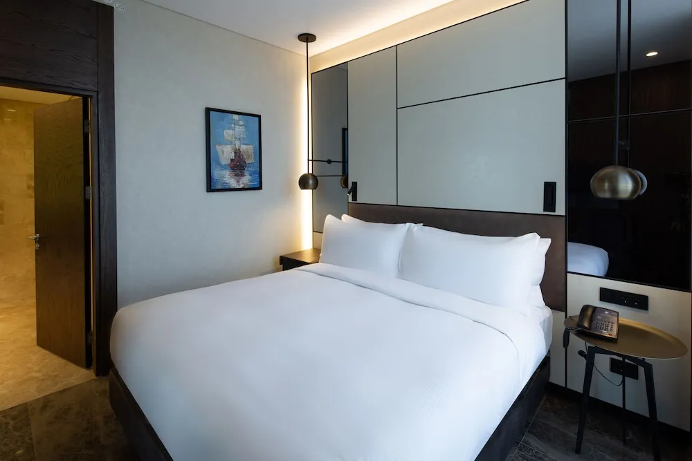Superior Room King City View