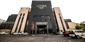 Qayser Deluxe Hotel