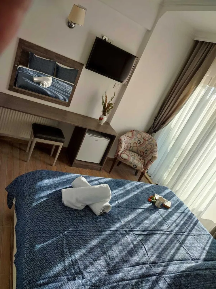 Basic Üç Kişilik Oda