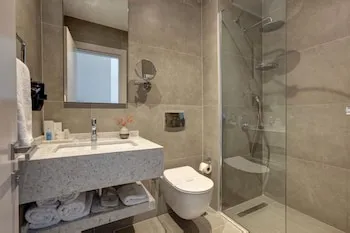 The Pearl Suites