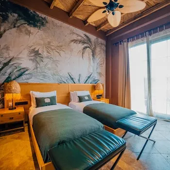 The Remote Hotel