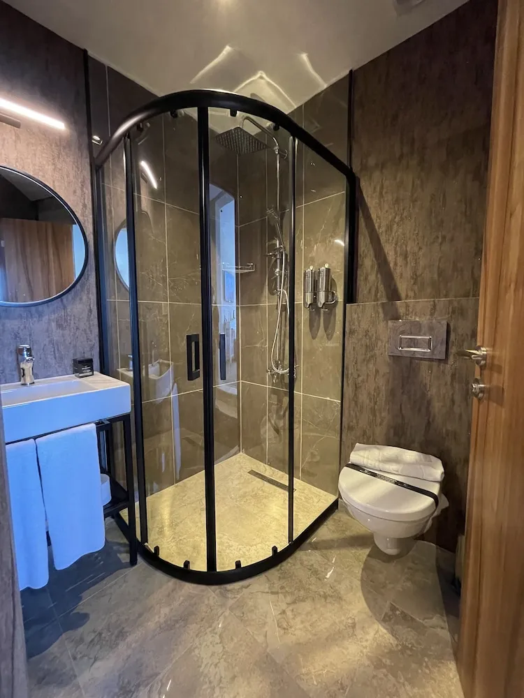 Deluxe Tek Büyük veya İki Ayrı Yataklı Oda