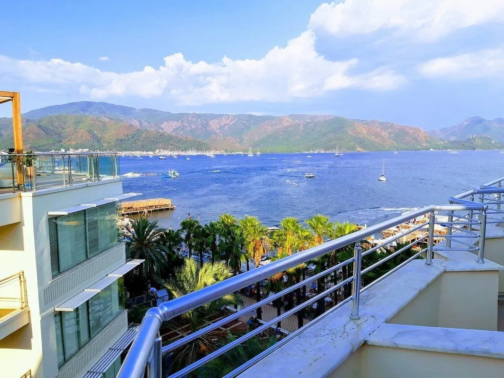 Deluxe Oda, 1 Yatak Odası, Kısmi Deniz Manzaralı