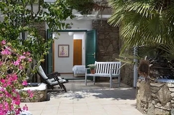 Tharroe of Mykonos