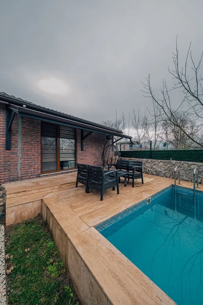 Deluxe 1+1 Jakuzili (Moonstone)