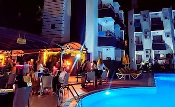 Hotel Summer Rose