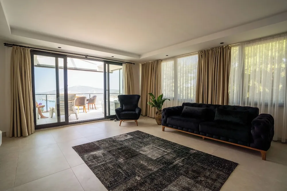 Royal Çatı Katı Süiti (Penthouse), 1 Yatak Odası, Sıcak Su Küveti, Deniz Manzaralı