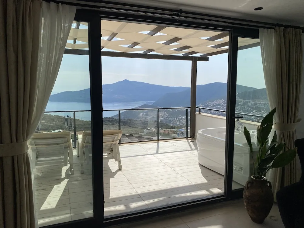 Royal Çatı Katı Süiti (Penthouse), 1 Yatak Odası, Sıcak Su Küveti, Deniz Manzaralı