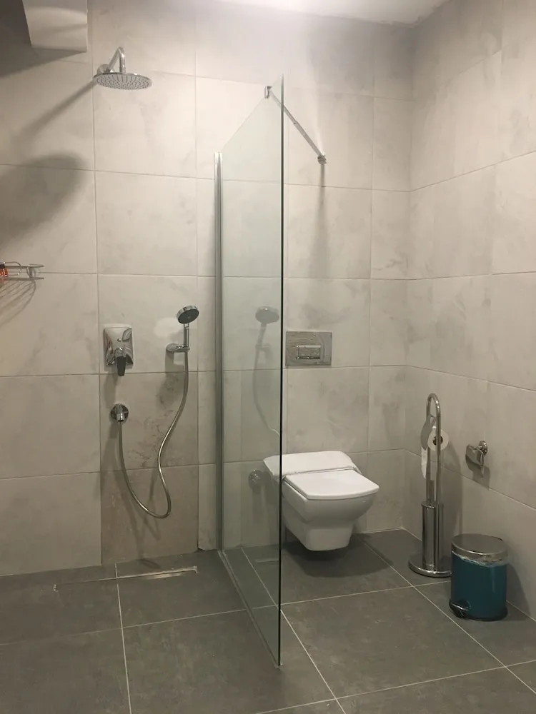 Süit, 1 Yatak Odası, Havuz Manzaralı