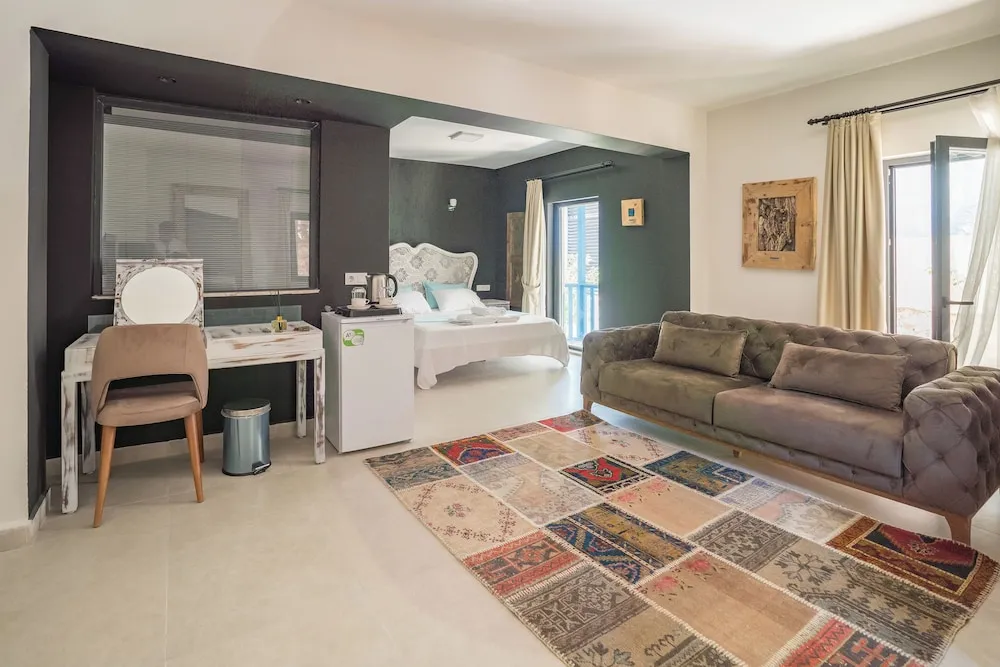 Comfort Süit, 1 Yatak Odası, Kısmi Deniz Manzaralı