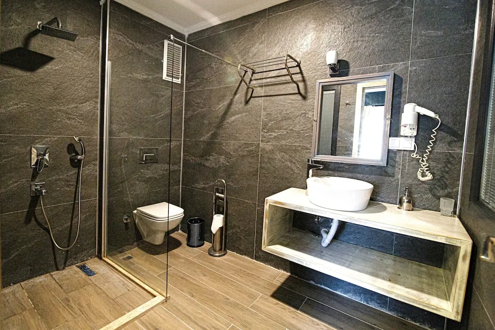 Comfort Süit, 1 Yatak Odası, Kısmi Deniz Manzaralı