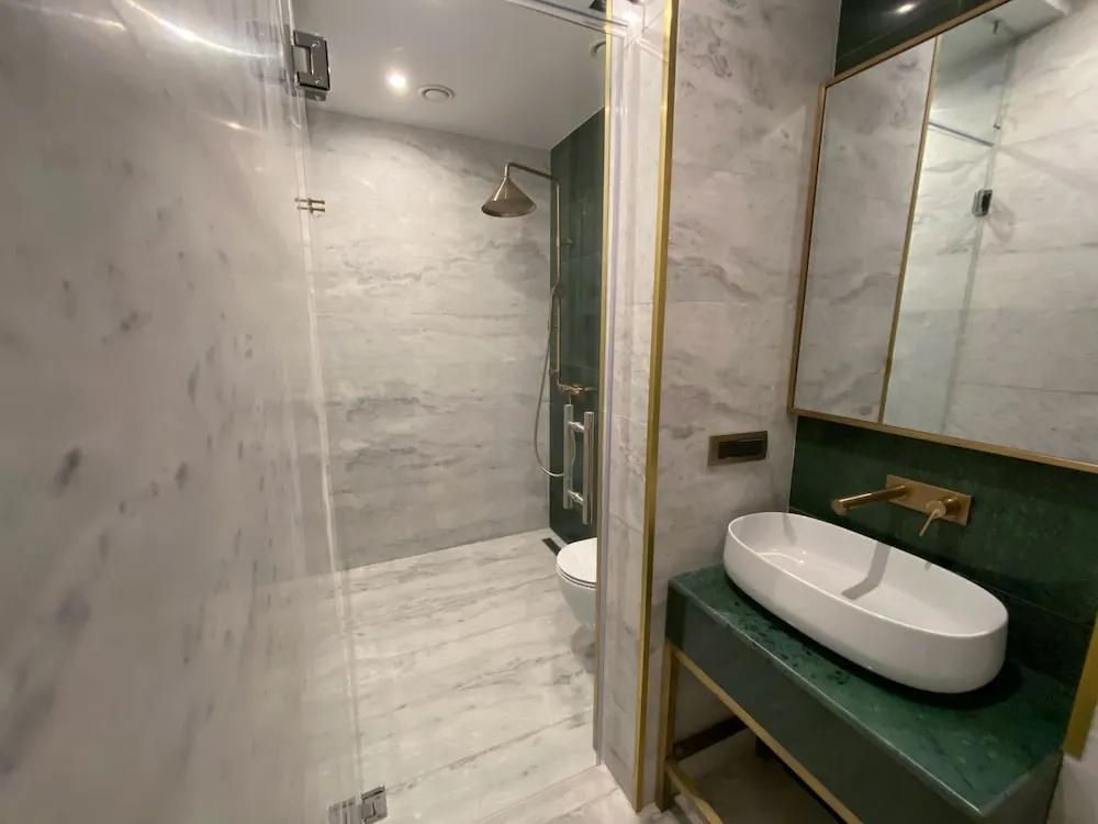 Superior Stone Room With Balkon