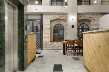 Pera Rasso Boutique Hotel